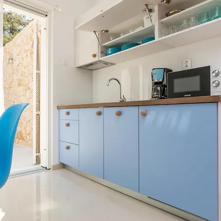 Cikat Bay * Мали-Лошинь