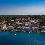 Cikat Bay Apartament