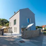 Apartament Cikat Bay *