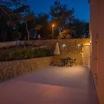 Cikat Bay Apartament *